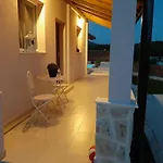 House Forest Дом отдыха *