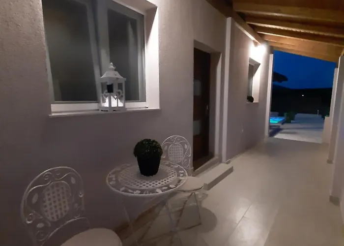 House Forest * Σίμπενικ